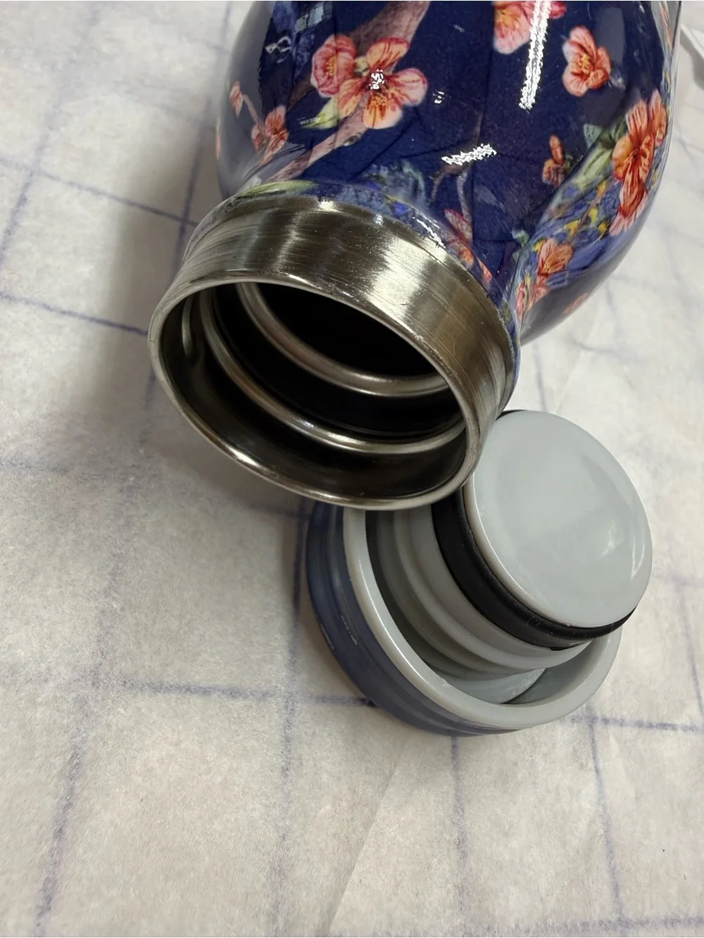 Peacock Manna Retro Hydration Bottle NWT 20 oz
